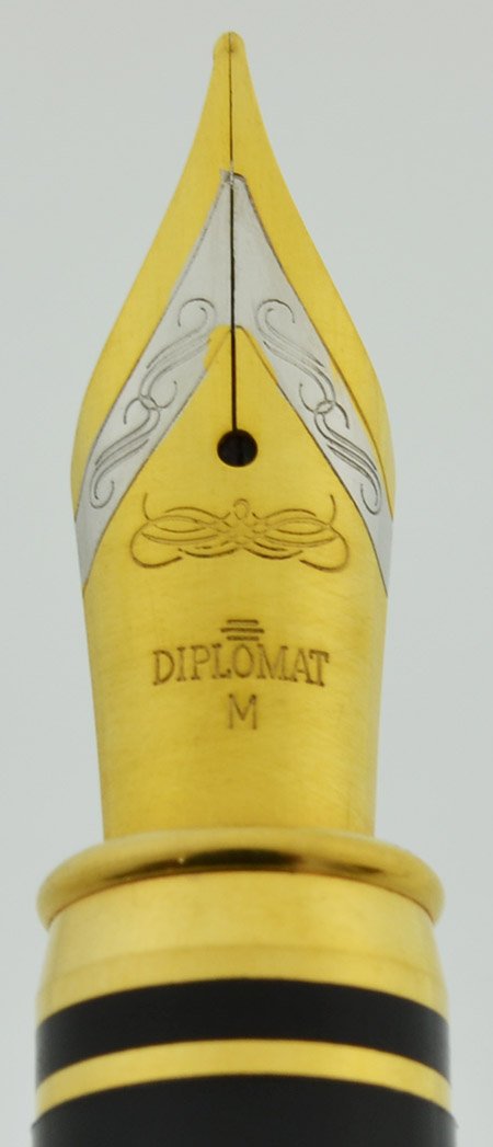 Diplomat Classic Fountain Pen - Brown Marble, GP Trim, Medium